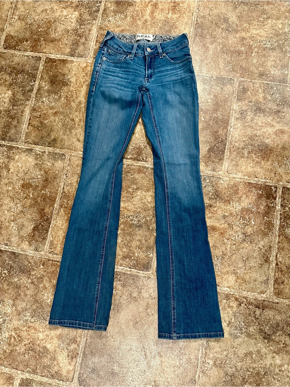 Ariat